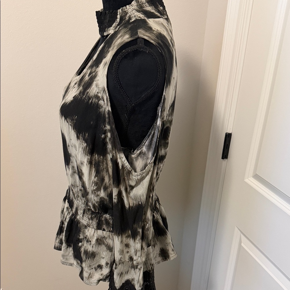 VENUS Black and Cream Tie-Dye Blouse - Picture 4 of 5